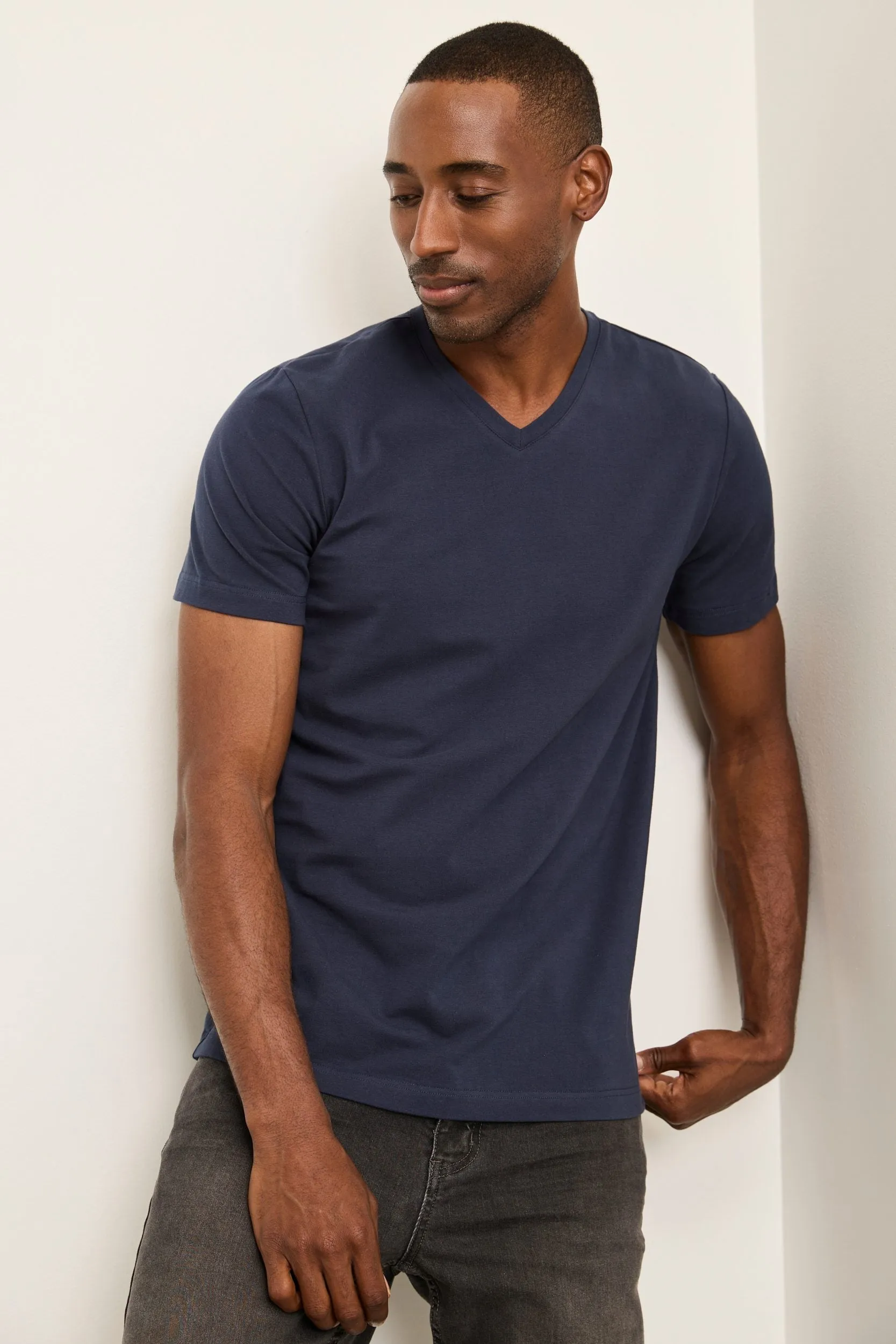 Basic V-Neck T-shirt