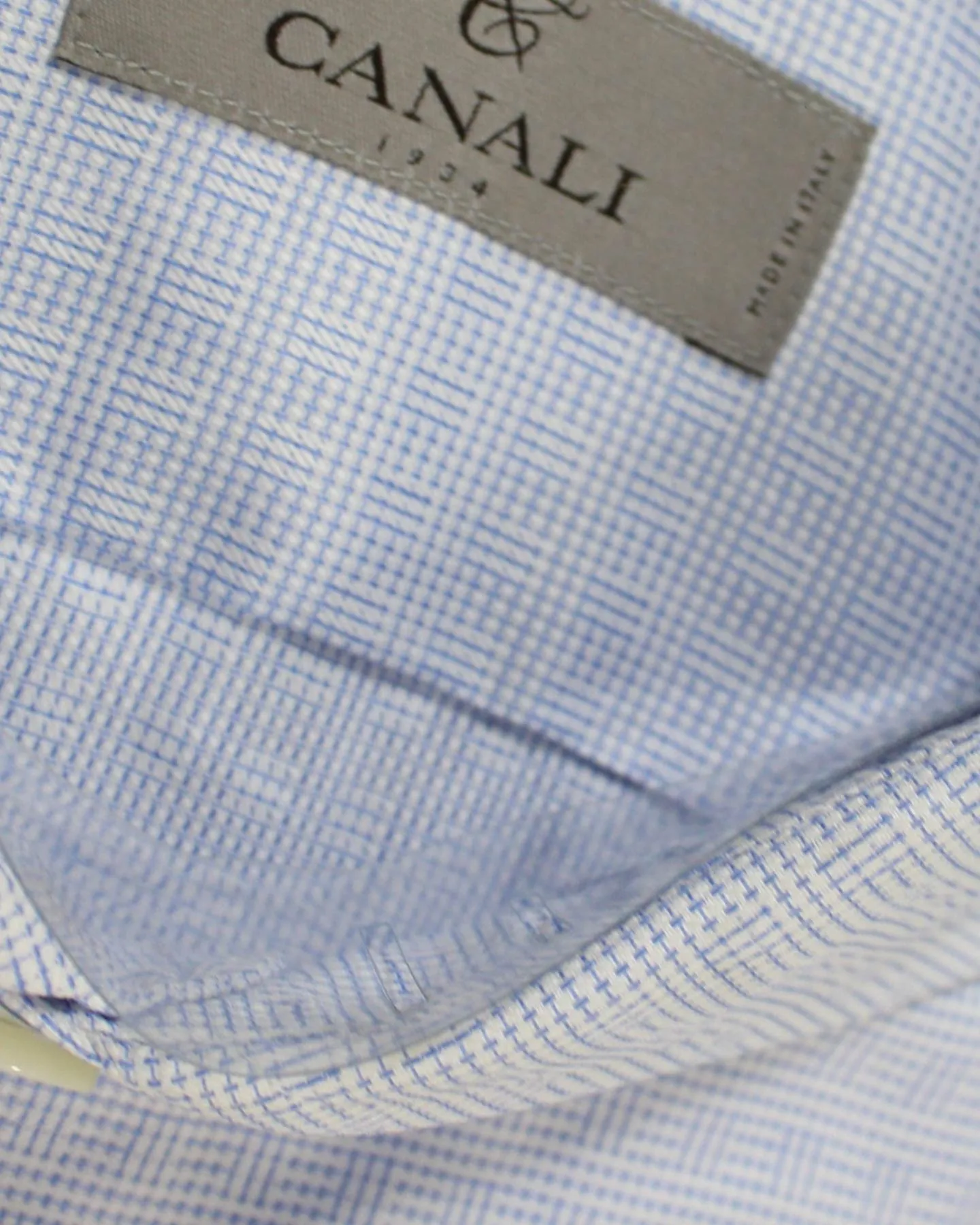 Canali Dress Shirt White Royal Blue Pattern - Modern Fit 39 - 15 1/2