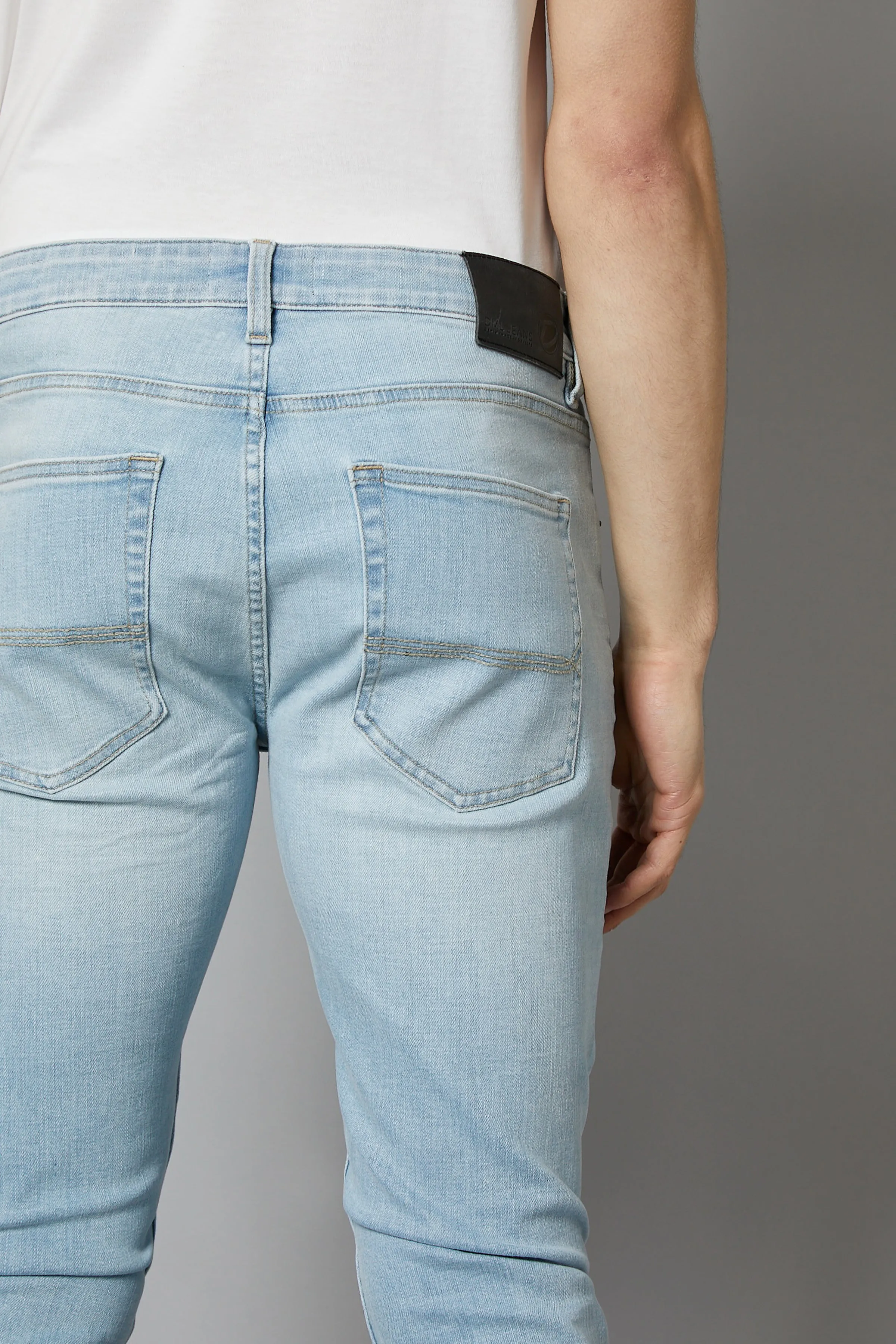 Dakota Slim Fit Jeans In Sky Blue