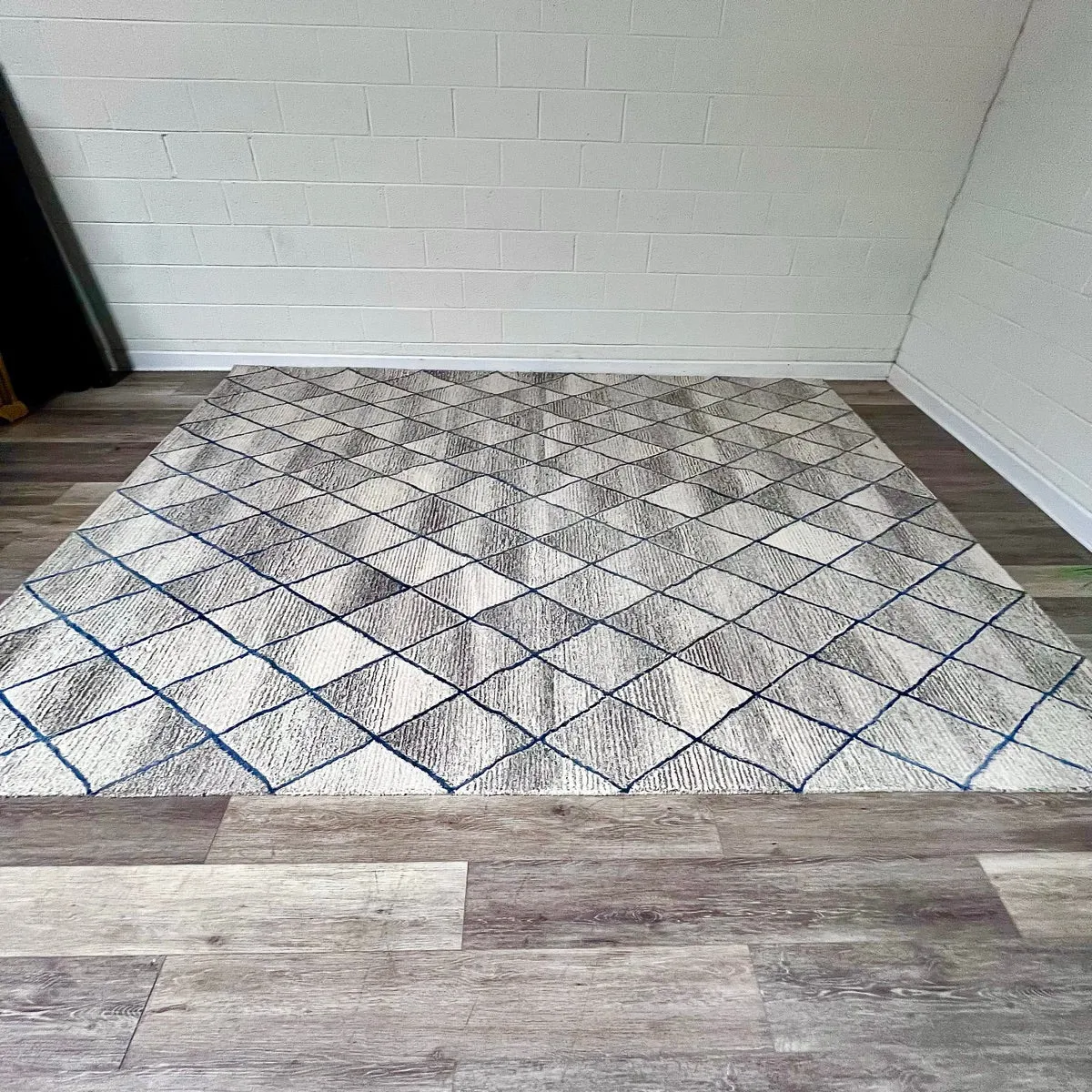 Diamond Pattern Area Rug