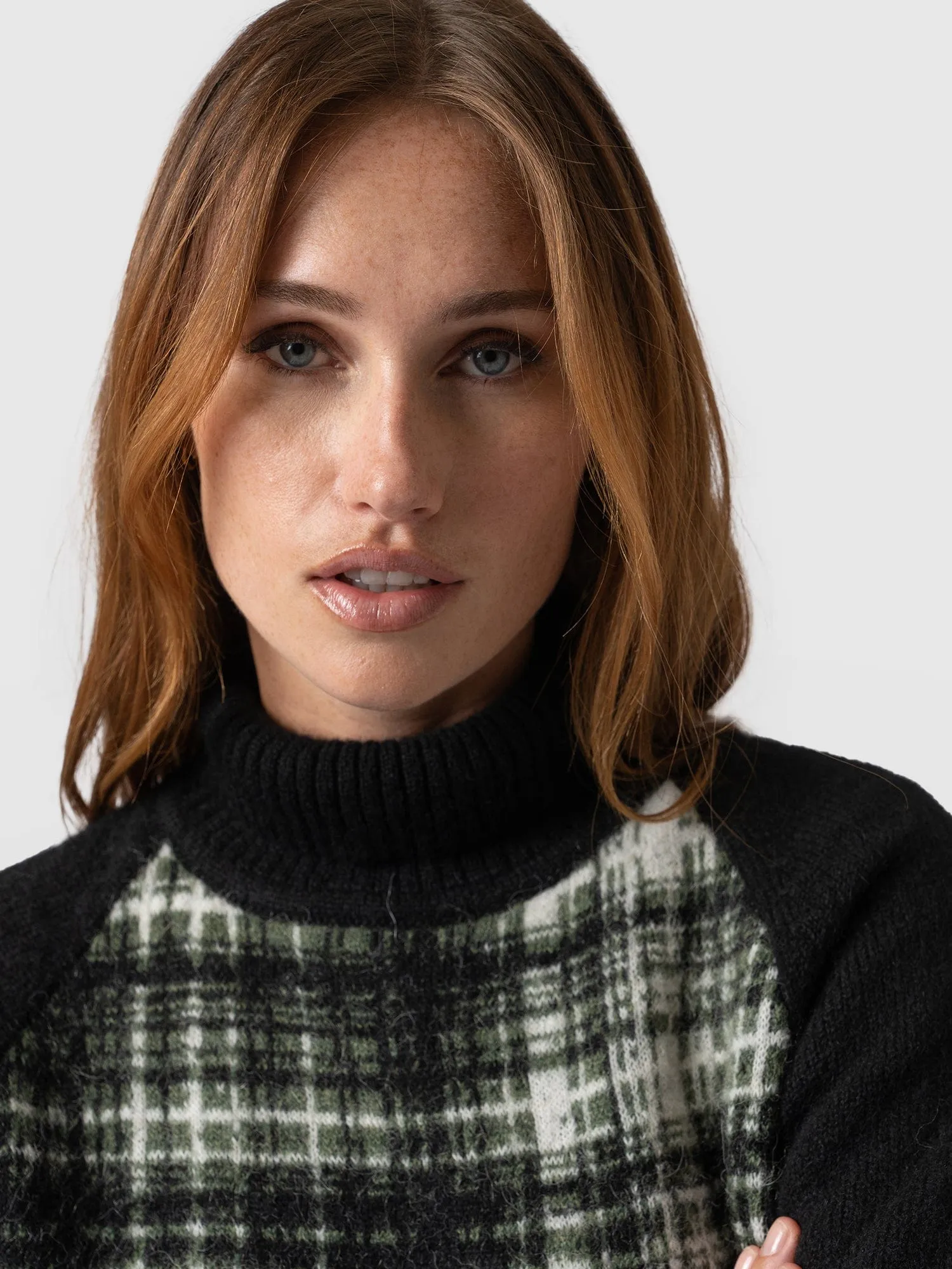 Gwen Raglan Jumper - Olive Check