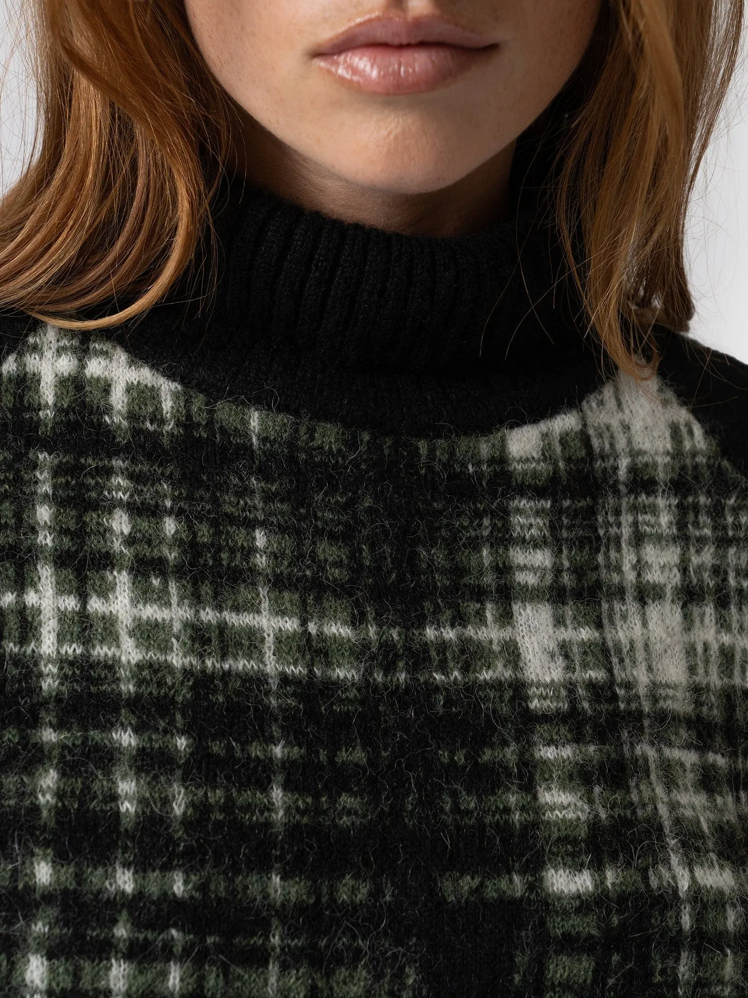 Gwen Raglan Jumper - Olive Check