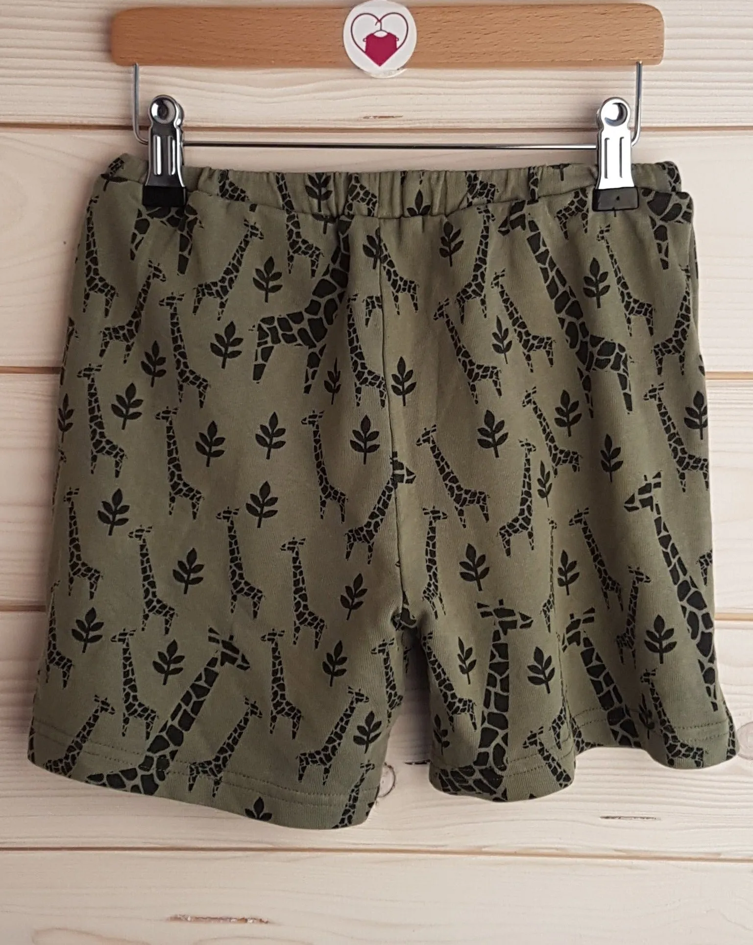 Khaki green shorts (9-10 years )