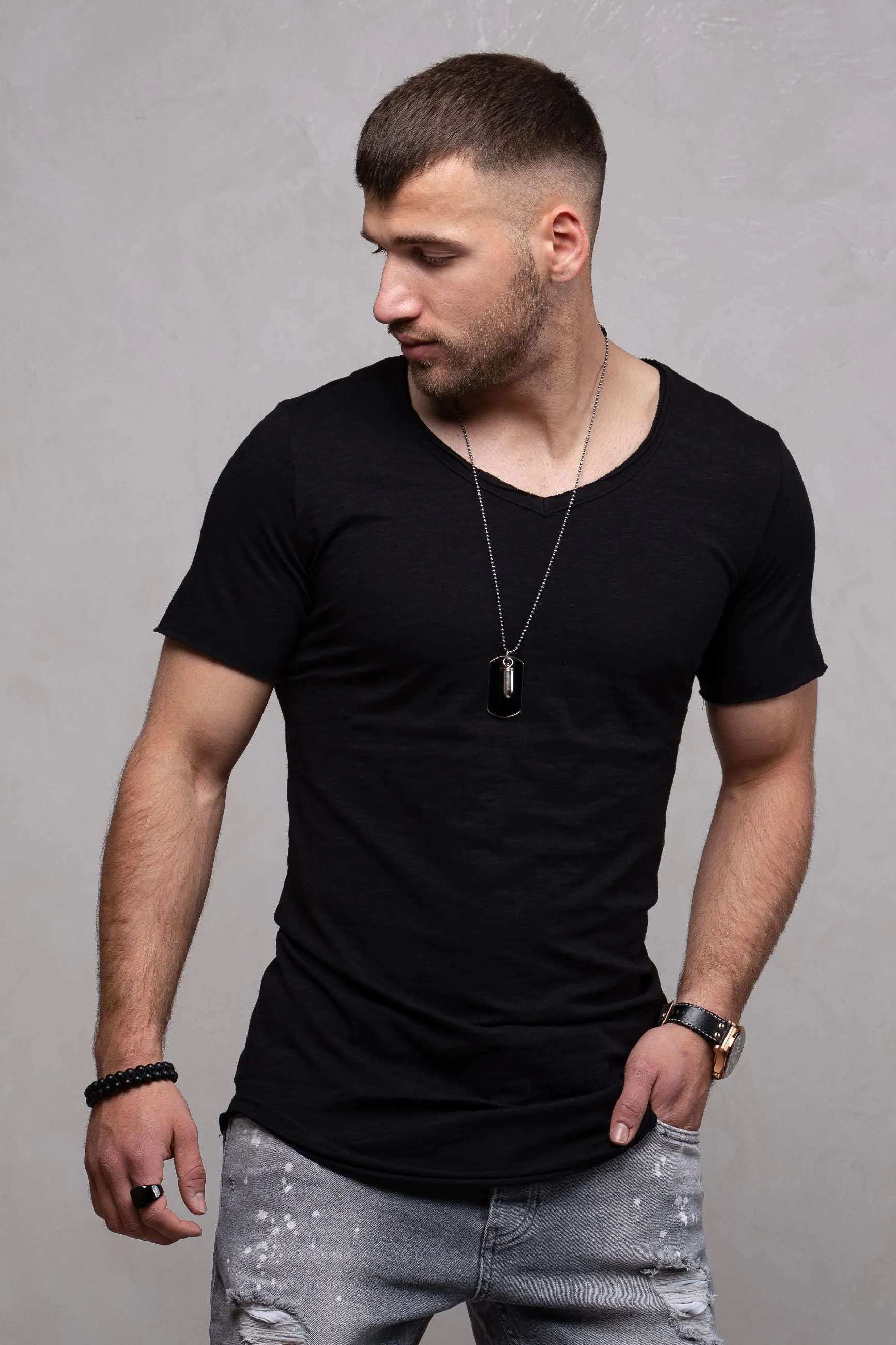 Longline T-Shirt V-Neck Schwarz 7102