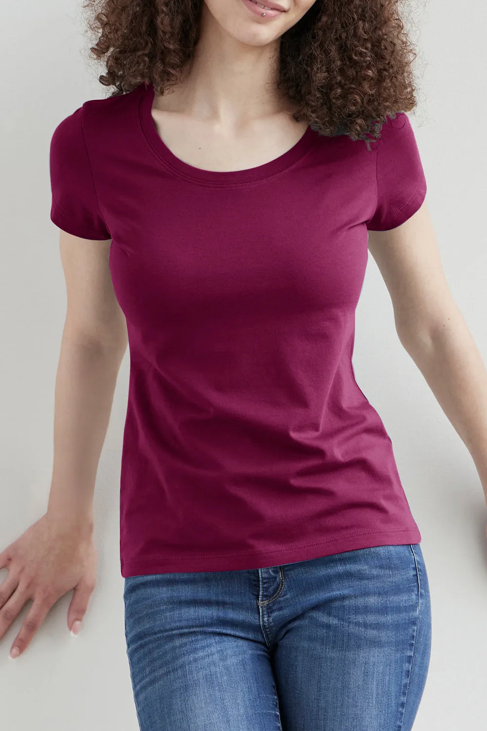 Women's Slim Organic Scoop Neck Tee